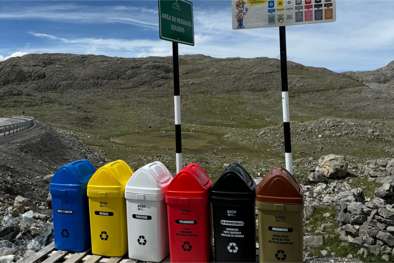 Operación minera responsable con el medio ambiente, destacando el compromiso de ABC MINERALS con prácticas sostenibles y responsables